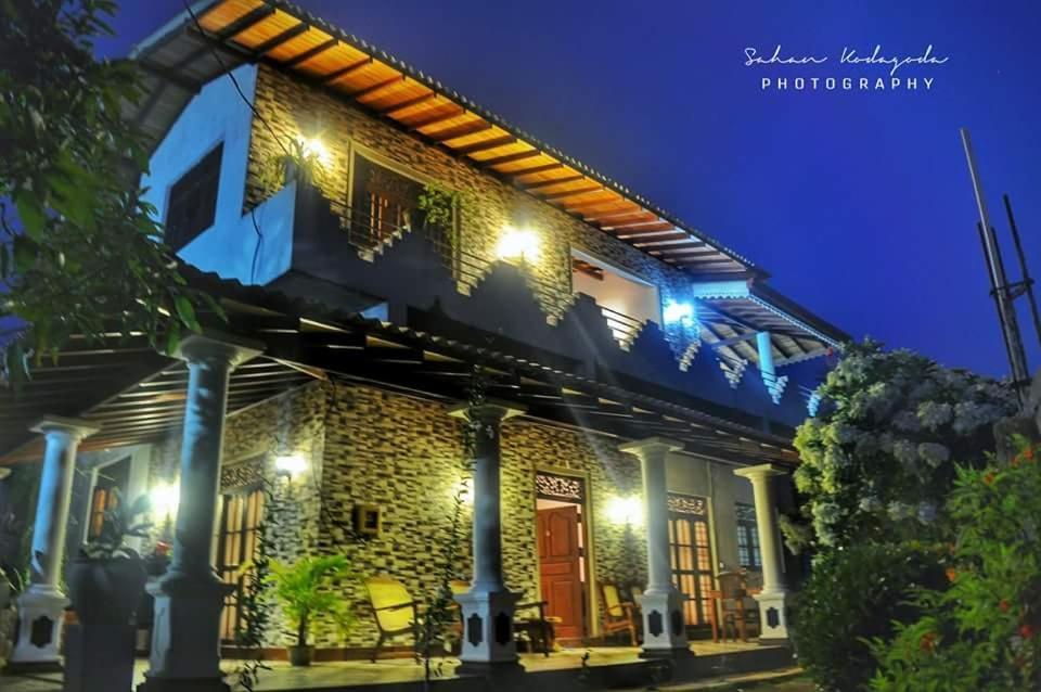 Deutsche Villa Hikkaduwa Exterior photo